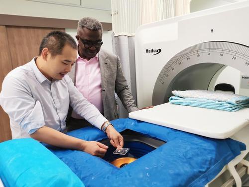 中国原创聚焦超声治疗设备首次成功出口墨西哥和尼日利亚